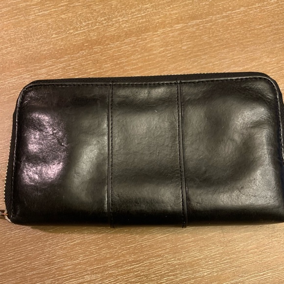 Tory Burch Black Leather Wallet with Silver Detail - Picture 2 of 10